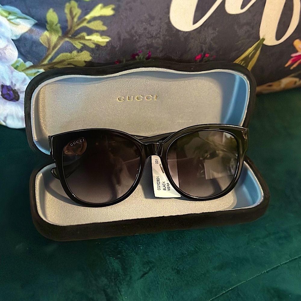 Black & Gold Gucci Sunglasses